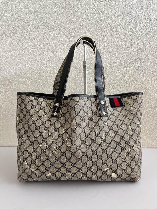 Gucci Handbags - Gucci tote bag